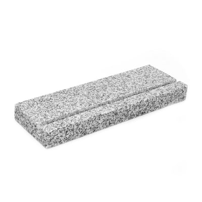 Plaque funéraire fixation-socle-granit-gris 3 plapuedacaes.com