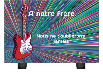 Plaque funéraire guitare-electrique-en-pixel-art 19 plapuedacaes.com
