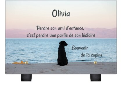 Plaque funéraire chien-noir-au-bord-de-mer 26 plapuedacaes.com
