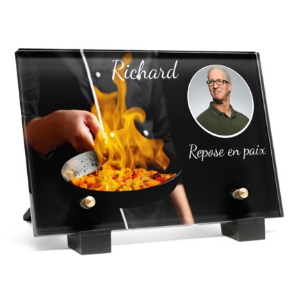 Plaque funéraire cuisinier-avec-une-flamme-dans-une-poele 6 plapuedacaes.com
