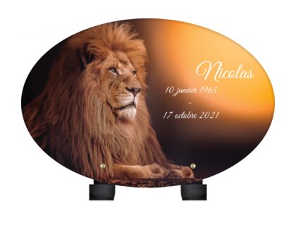 Plaque funéraire lion-majestueux-forme-ovale 1 plapuedacaes.com
