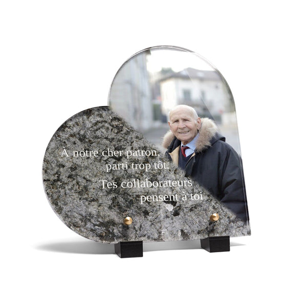 Plaque funéraire livre-granite-gris-forme-coeur 13 plapuedacaes.com
