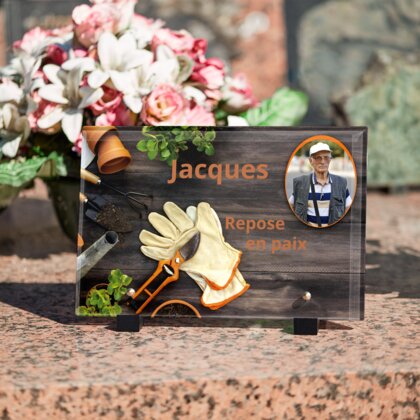 Plaque funéraire outils-pour-jardiner 12 plapuedacaes.com
