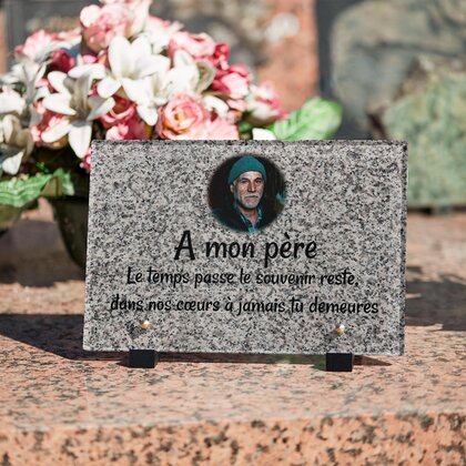 Plaque funéraire granit-gris-simple 27 plapuedacaes.com
