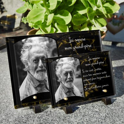 Plaque funéraire livre-marbre-noir-et-or 7 plapuedacaes.com

