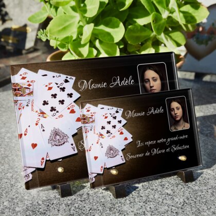Plaque funéraire jeux-de-cartes 18 plapuedacaes.com
