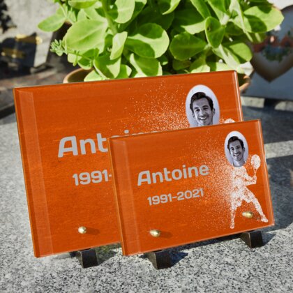 Plaque funéraire particules-de-tennisman 12 plapuedacaes.com
