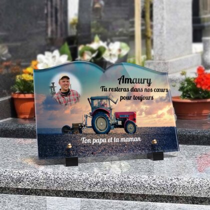 Plaque funéraire agriculteur-avec-son-tracteur-forme-livre 11 plapuedacaes.com
