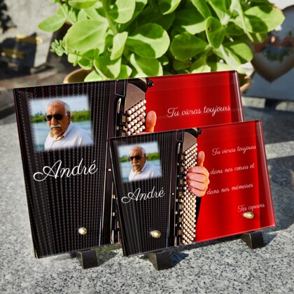 Plaque funéraire accordeon-rideau-rouge 10 plapuedacaes.com
