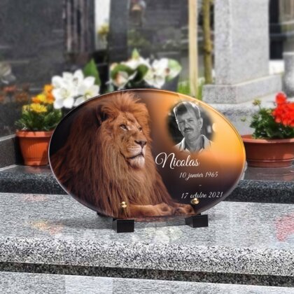 Plaque funéraire lion-majestueux-forme-ovale 18 plapuedacaes.com
