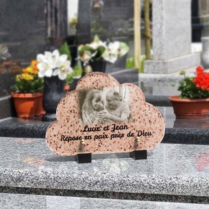 Plaque funéraire livre-granit-rose-forme-nuage 23 plapuedacaes.com
