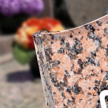 Plaque funéraire livre-granit-rose-forme-livre 10 plapuedacaes.com
