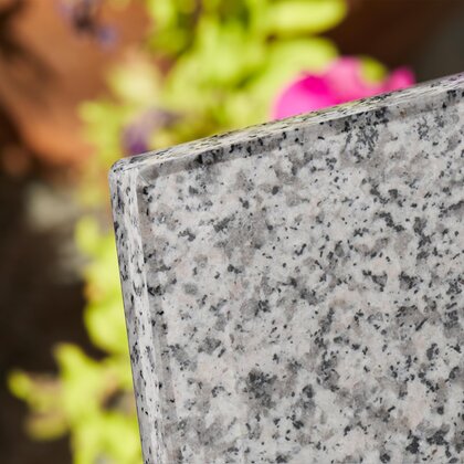 Plaque funéraire granit-gris-simple 13 plapuedacaes.com
