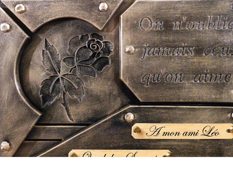 Plaque funéraire contemporaine bronze gravure rose